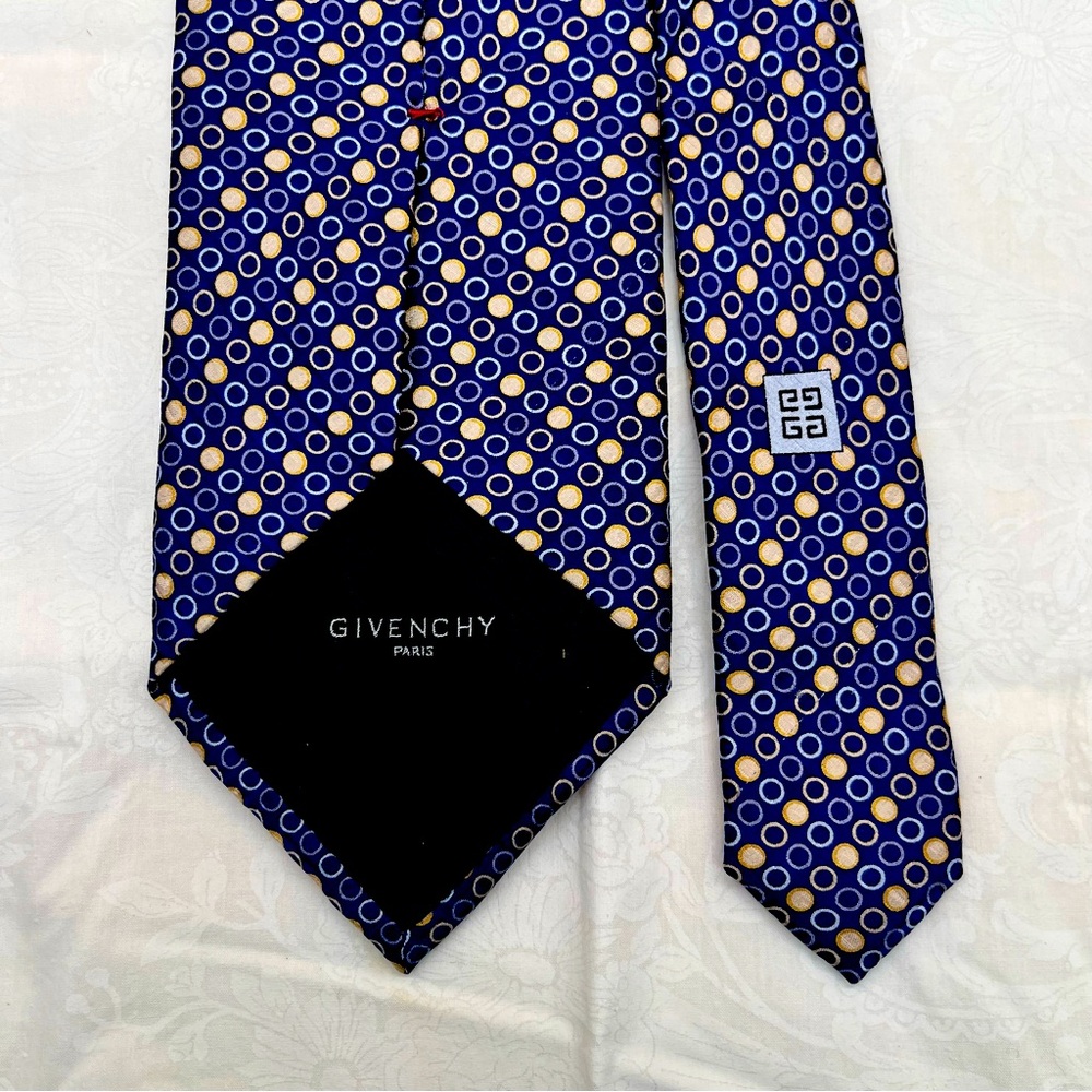 Givenchy Paris Mens Designer Tie Blue and Cream Bubble Pattern Circles formal